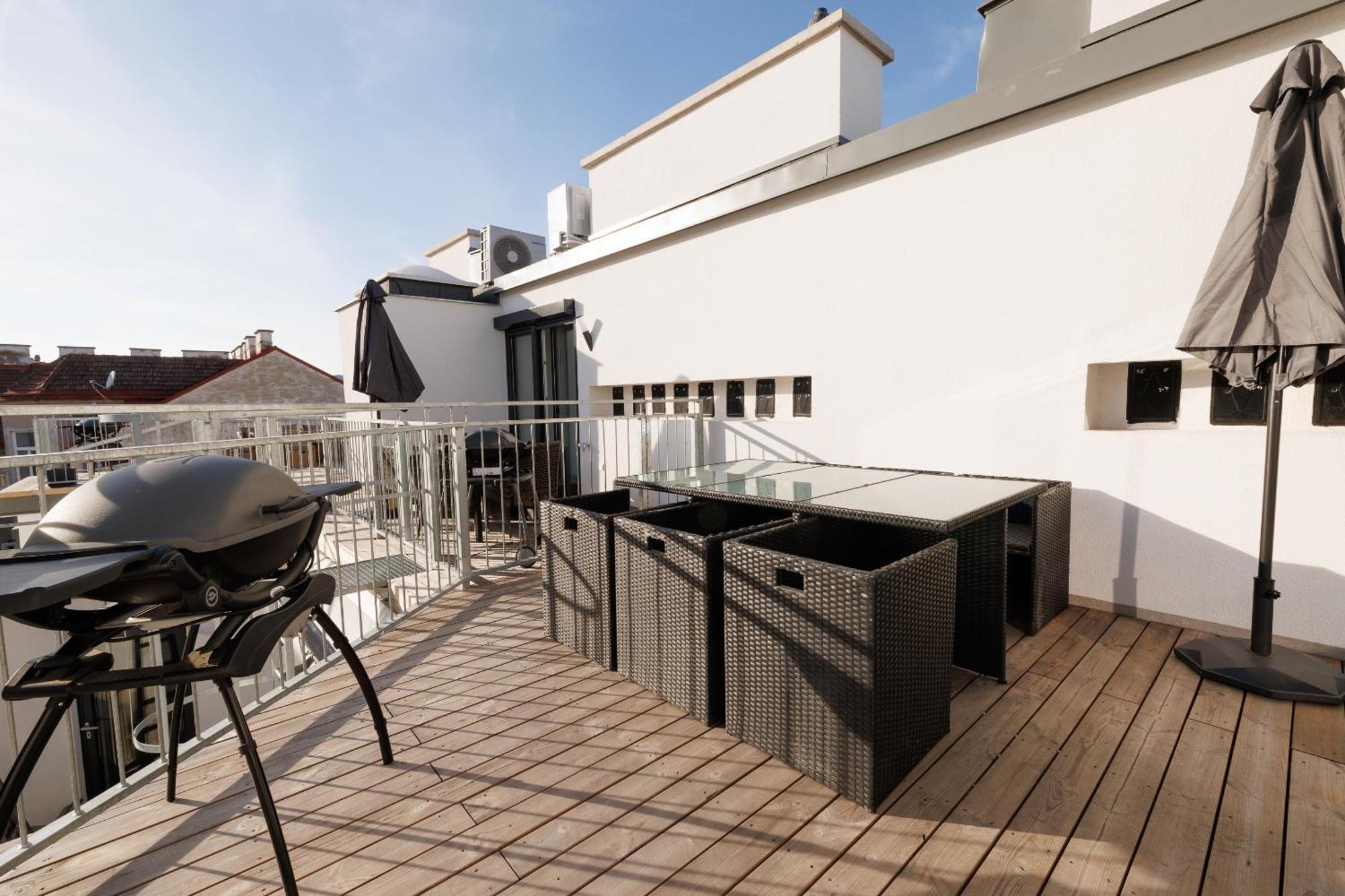 Symphony Apartments 40 - Modern Loft With Terrace And Grill In Central Location Вена Экстерьер фото
