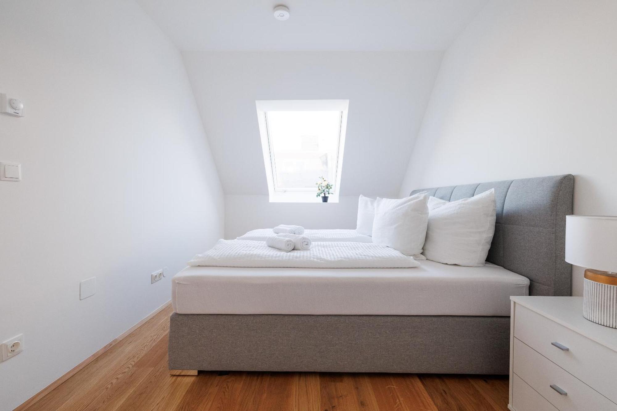 Symphony Apartments 40 - Modern Loft With Terrace And Grill In Central Location Вена Экстерьер фото