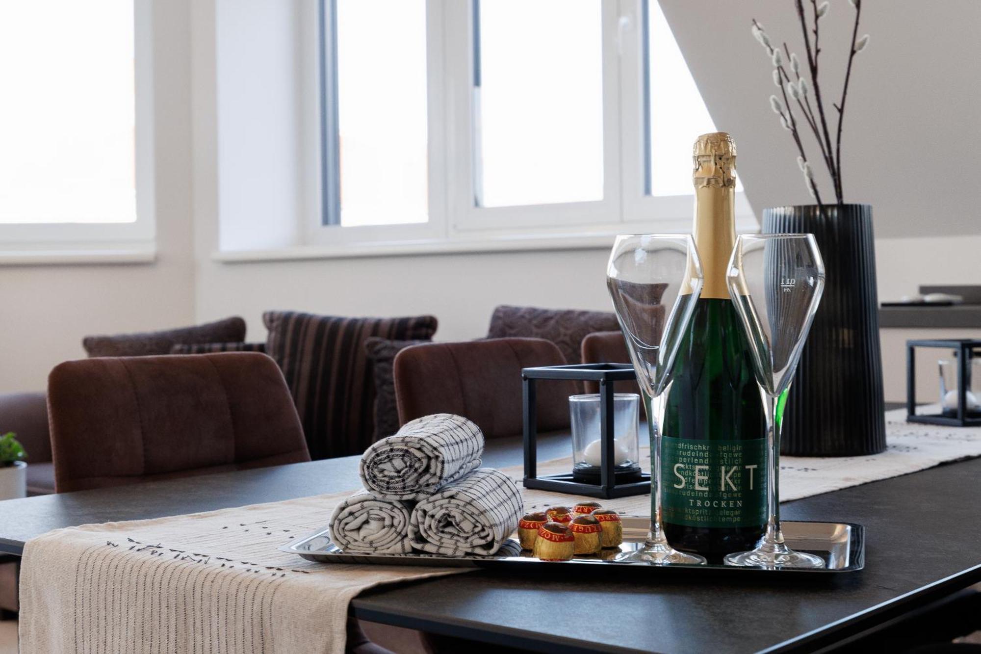 Symphony Apartments 40 - Modern Loft With Terrace And Grill In Central Location Вена Экстерьер фото
